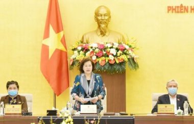 Chủ tịch Quốc hội Nguyễn Thị Kim Ngân chủ trì và phát biểu bế mạc Phiên họp thứ 43 của Ủy ban Thường vụ Quốc hội. (Ảnh: Trọng Đức/TTXVN)