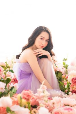 truc anh "mat biec" mac vay xuyen thau dep nhu cong chua hut anh nhin hinh anh 4