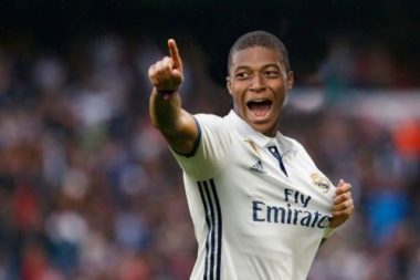 MU lộ ngân sách mua sắm, Real Madrid hoãn ký Mbappe