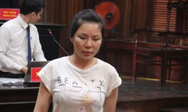 Sẽ áp giải nữ bác sĩ đến phiên xử bác sĩ Chiêm Quốc Thái bị chém