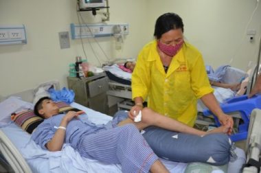 Hoàn cảnh đáng thương của chàng trai một tay dành cơ hội cứu mẹ - 5