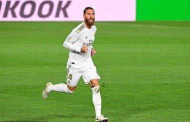 Ramos vẽ siêu phẩm, Real đòi lại ngôi đầu từ tay Barca