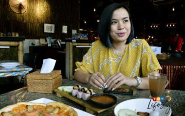 Sushi đuông dừa ngoe nguẩy: Thứ &quot;đặc sản&quot; thách thức những thượng đế nhát gan - Ảnh 3.