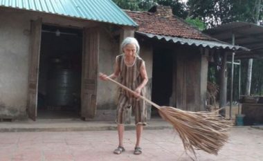 Thương cảnh cụ bà 88 tuổi vẫn gồng mình chăm con tâm thần và 2 cháu nhỏ - 4