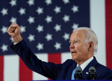 Ông Biden gọi luật an ninh Hong Kong là đòn chí tử, dọa trừng phạt nếu đắc cử - Ảnh 1.