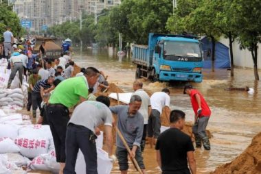 Lũ mới ập đến sông dài nhất Trung Quốc, đập Tam Hiệp oằn mình đối phó - 3