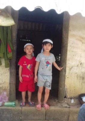Nghiệt ngã số phận của 2 đứa trẻ mồ côi sau khi bố mẹ về miền đất lạnh - 1