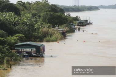 Trung Quốc xả lũ sông Hồng, người dân vẫn ra bơi... - Ảnh 4.