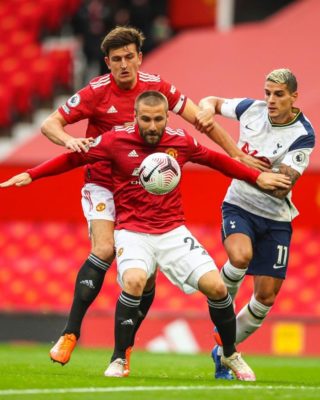 MU thảm bại: Màn trả đũa của Mourinho