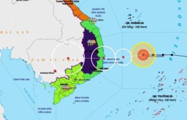 Hướng đi mới nhất của bão số 12: Tạm dừng khai thác 5 sân bay