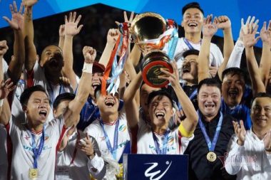 Viettel xưng vương V-League nhưng với thầy Park, ai mới là nhất?