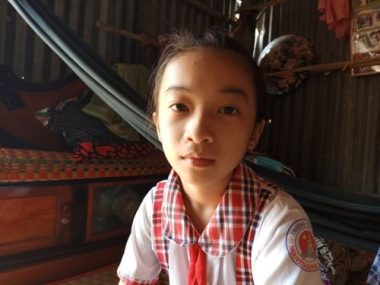 Nhói lòng cảnh chị em mồ côi sống nghèo khổ chăm bà nội 80 tuổi - 6