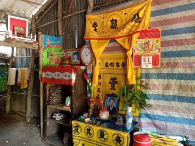 Nhói lòng cảnh chị em mồ côi sống nghèo khổ chăm bà nội 80 tuổi - 9