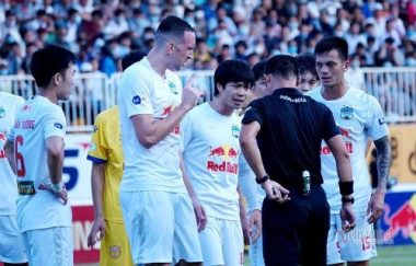 HAGL ngắm vô địch V-League, Công Phượng đừng là... rào cản