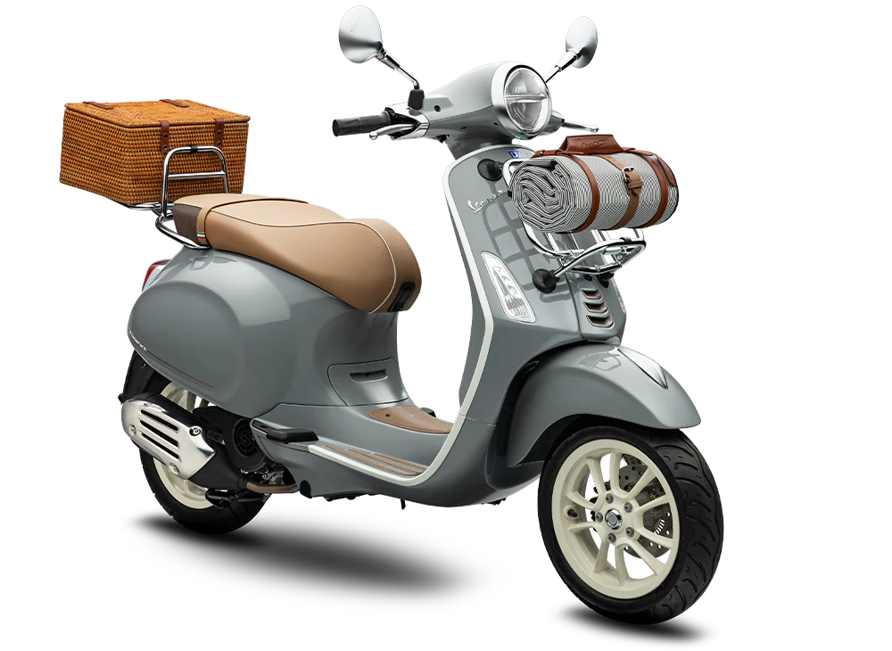 Vespa ra mắt xe mới kiểu 'bình mới rượu cũ', giá chát tại Việt Nam