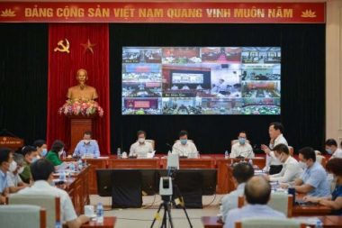 18 học sinh lớp 12 là F0, 394 thí sinh thi tốt nghiệp THPT năm 2021 là F1