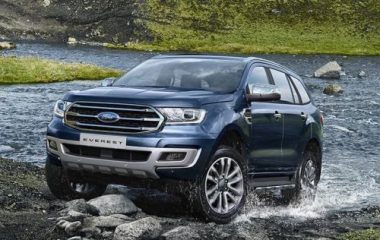 SUV cỡ D ngày càng đắt đỏ, người Việt cắn răng mua vì ham công nghệ