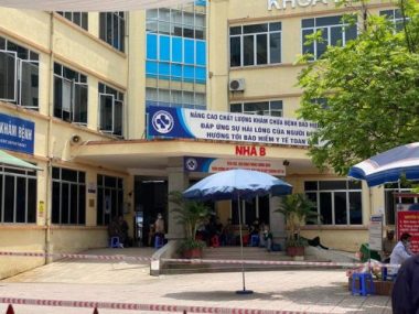 Phong tỏa Bệnh viện Đa khoa tỉnh Thái Bình vì dịch Covid-19 - Ảnh 2.