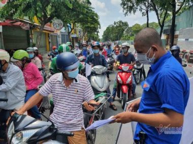 Giãn cách ngày 8: Ca lây từ nhóm truyền giáo vẫn tăng, TP.HCM chống dịch tầm cao