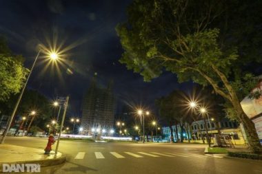 0h ngày 9/7: Trung tâm Sài Gòn vắng lặng, các cửa ngõ tắc dài chờ vào TP - 3