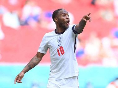 MU thêm 3 hợp đồng, Man City đàm phán Sterling