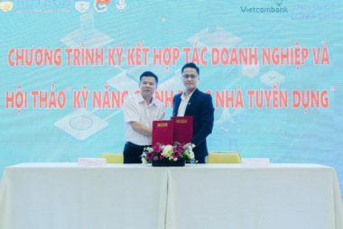 Sinh viên ngành Dược hoàn thiện chuyên môn từ hệ thống hiện đại - Ảnh 4.