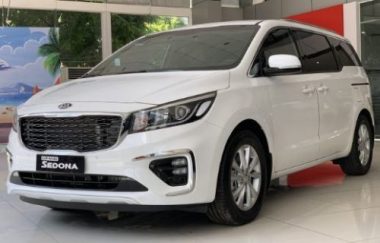 Xe MPV tháng 7: Giảm giá sâu vẫn ế sưng