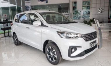 Xe MPV tháng 7: Giảm giá sâu vẫn ế sưng