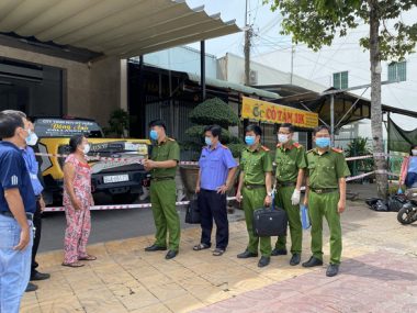 Khởi tố vụ án vi phạm quy định về an toàn nơi đông người tại Công ty mỹ phẩm Đông Anh - Ảnh 1.