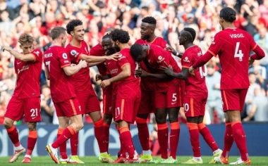 Sự giống nhau đến kỳ lạ giữa Chelsea và Liverpool tại Premier League