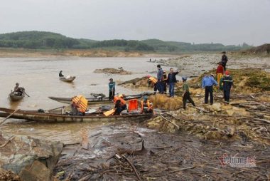 Phó Chủ tịch Quảng Trị: Vụ lật tàu trên sông của đoàn Sở GTVT có sự chủ quan, lơ là