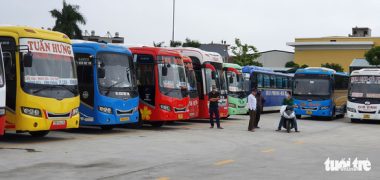 Chính phủ yêu cầu bình thường mới, địa phương vẫn làm trái, mỗi nơi một kiểu - Ảnh 2.