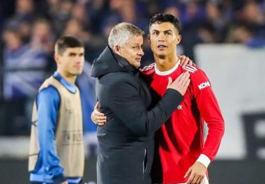 Solskjaer hết lời khen Ronaldo, ghi bàn 'cứu ghế' ngoạn mục