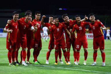Tuyển Việt Nam đụng Thái Lan bán kết AFF Cup: Thầy Park tính... dang dở!