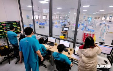 Hà Nội: Nỗi lo ai rồi cũng là F0, F0 nhiều hơn F1 - Ảnh 1. Hà Nội: Nỗi lo ai rồi cũng là F0, F0 nhiều hơn F1 - Ảnh 1.