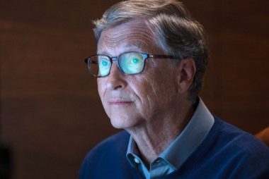 Bill Gates dự đoán công nghệ này sẽ thay thế smartphone