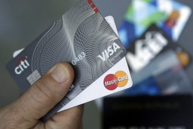 Visa, MasterCard ngừng hoạt động ở Nga vì chiến sự Ukraine