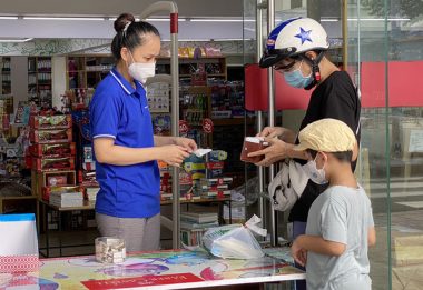 Giá đang nóng, đừng tăng học phí! - Ảnh 3.