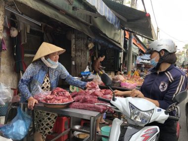 Giá thịt bán lẻ heo tăng dù giá thịt heo sỉ tại các chợ đầu mối không tăng. Ảnh: Thanh Hoa