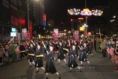 Đặc sắc lễ hội đường phố Thái Nguyên, hội tụ văn hoá vùng miền - Ảnh 4.