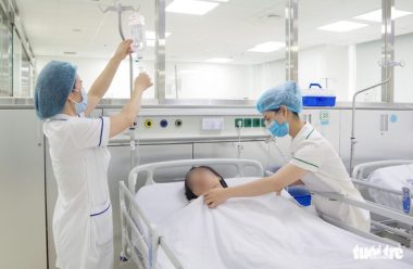 Đàn ông Việt Nam bị đột quỵ cao hơn nữ 2,5 lần, trái ngược nước ngoài - Ảnh 1.