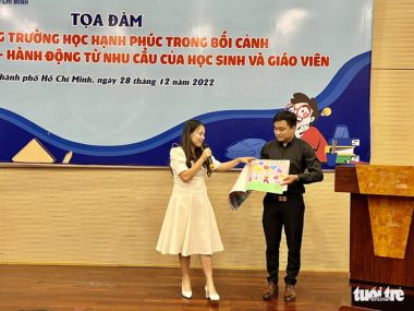 13% học sinh TP.HCM trầm cảm vì bài vở: Chừng nào chúng em mới có ngày cuối tuần ra hồn? - Ảnh 2.