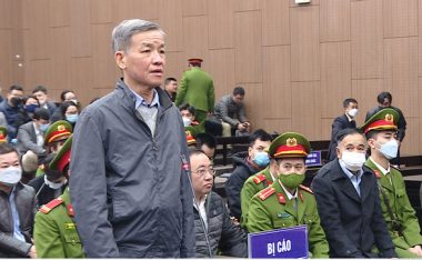 Vụ AIC: Cựu bí thư Đồng Nai bị đề nghị 10-11 năm tù, cựu chủ tịch 9-10 năm tù - Ảnh 2.