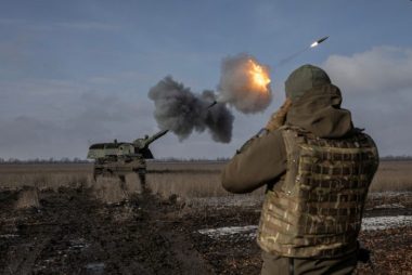 Nga sắp tổ chức tấn công quy mô lớn ở Ukraine? - Ảnh 1.