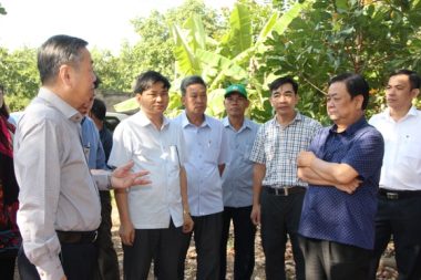 Bộ trưởng Bộ NN- PTNT Lê Minh Hoan khảo sát xây dựng nông thôn mới tại tỉnh Bình Phước ảnh 1