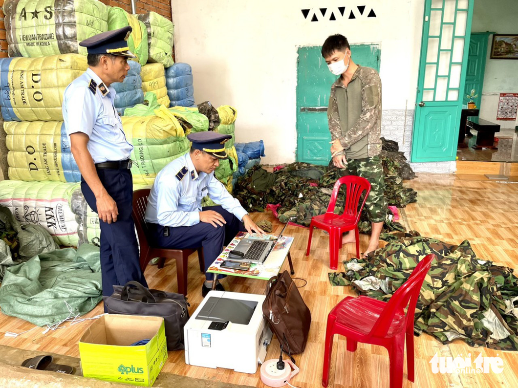 Tây Nguyên đồng loạt kiểm tra, xử lý nhiều cơ sở mua bán đồ rằn ri không rõ nguồn gốc - Ảnh 1.