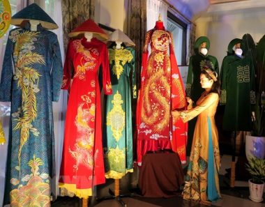 Tuan le Ao dai Cong dong Hue 2023: Quang ba hinh anh ao dai xu Hue hinh anh 2