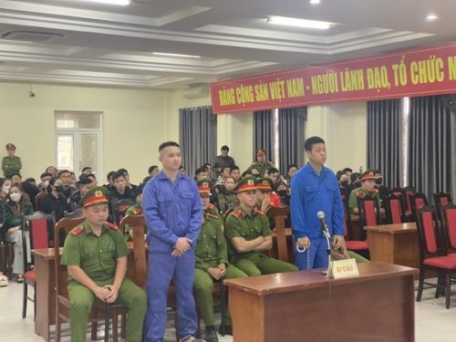 Mâu thuẫn tính tiền hát karaoke, nhân viên chém khách tử vong- Ảnh 1.