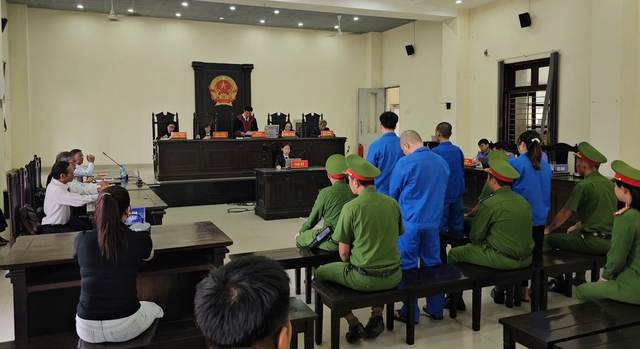 Vụ xe ma túy tông chết CSGT ở Long An: Đề nghị tử hình 4 bị cáo - Ảnh 2.